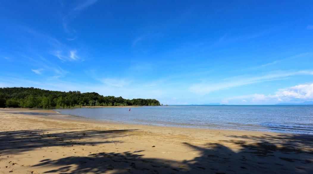Rafflesia Resort Lundu Exterior photo